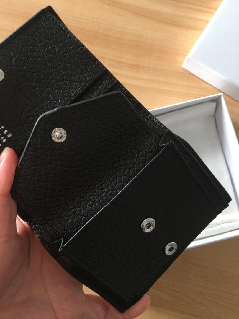 二つ折り財布 レザー