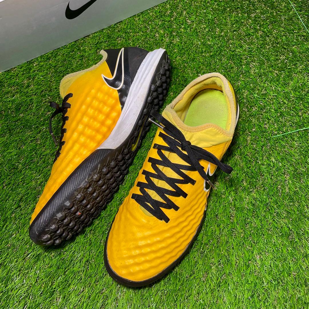 ナイキ マジスタx フィナーレTF 28cm