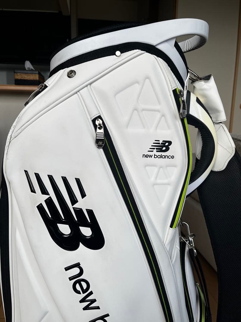 良品♪ニューバランスゴルフ 9.0型 キャディバッグ マットポリウレタン　白