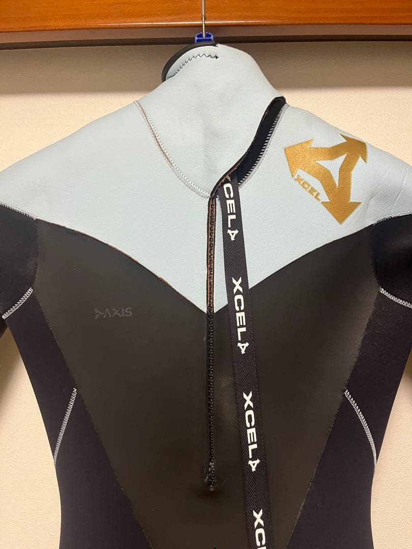 XCEL セミドライウェットスーツ