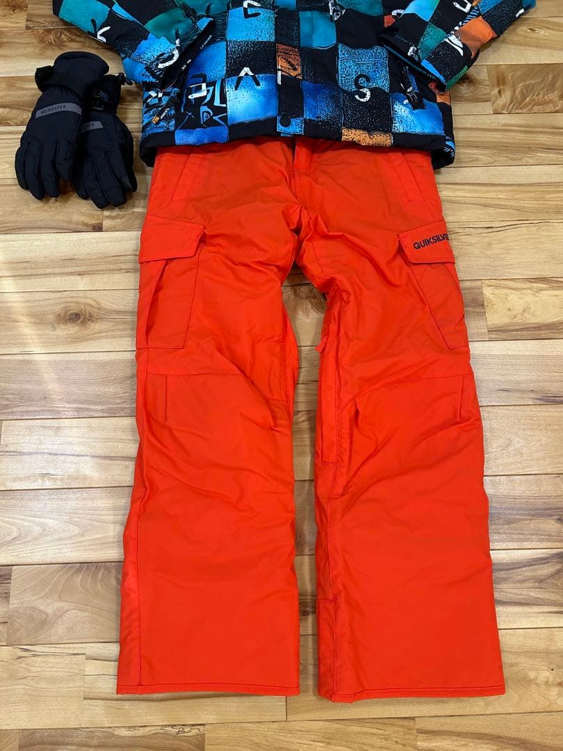 ⭐︎超美品 クイックシルバー スノーボード ジャケット パンツ グローブ ジュニア