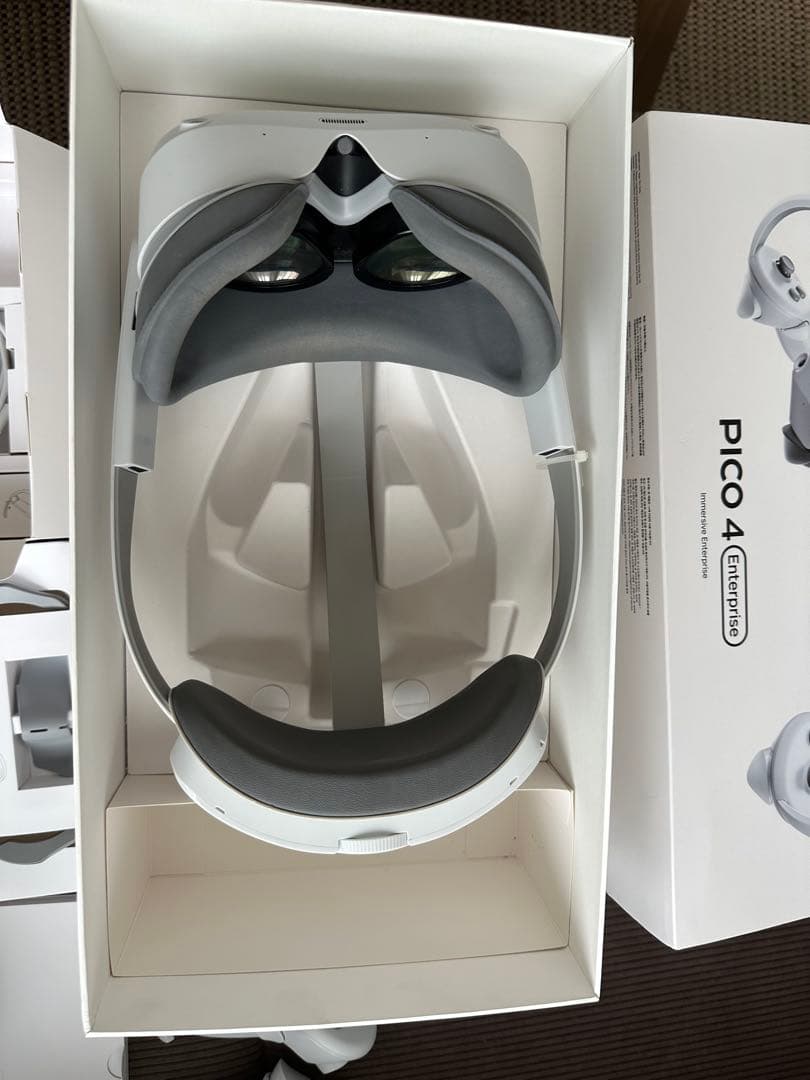 PICO 4 VRヘッドセット コントローラー付き
