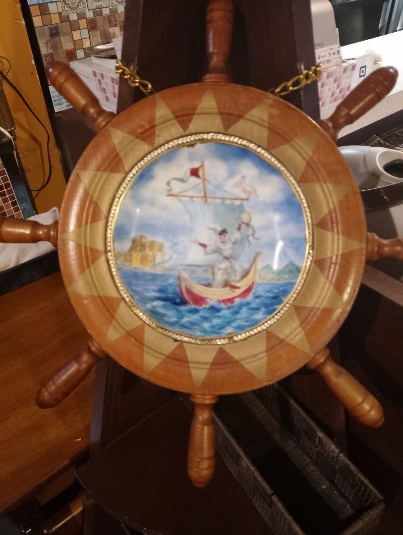 荒川リリーさん作　プルチネッラ　木製ハンドル付き絵皿　デシモーネ　ヴィエトリ