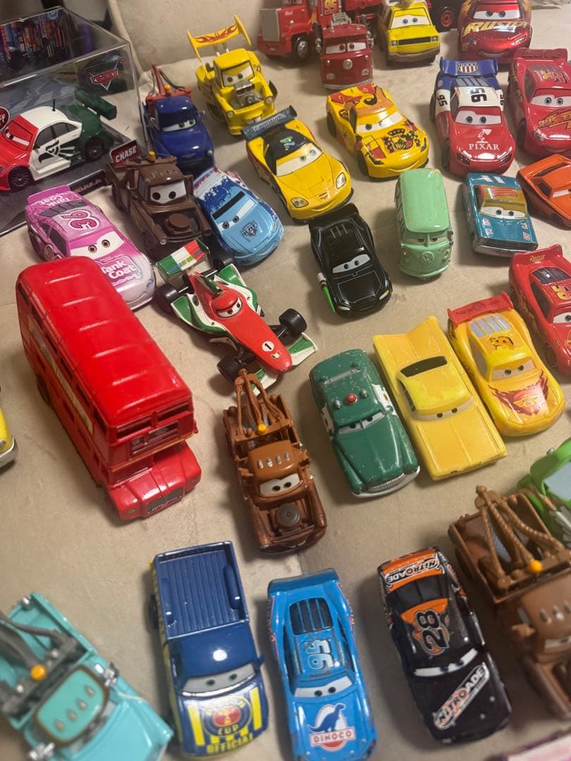 カーズ　トミカ　マテル　ダイキャスト　95台セット　被り無し