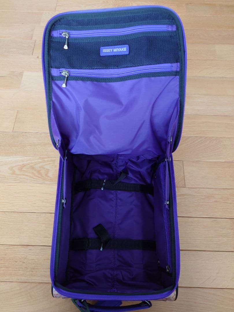 ISSEY MIYAKE AYA TAKANO イッセイミヤケ タカノ綾