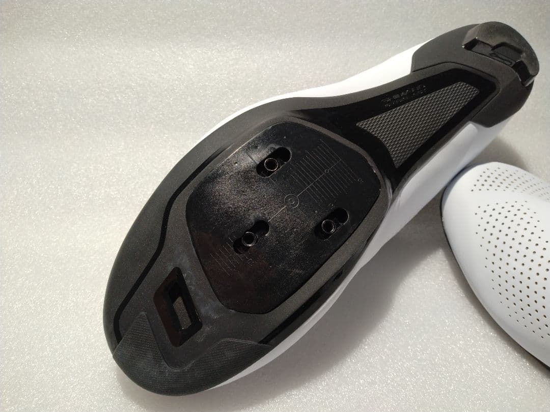 シマノ サイクルシューズ RC3 サイズ 42 ノーマル 色ホワイト