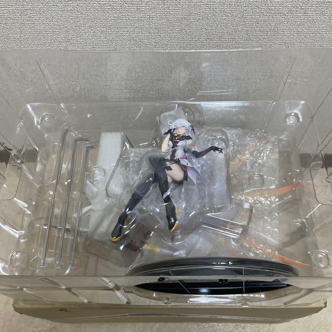 アルター　空の律者　キアナ　開封済み　フィギュア