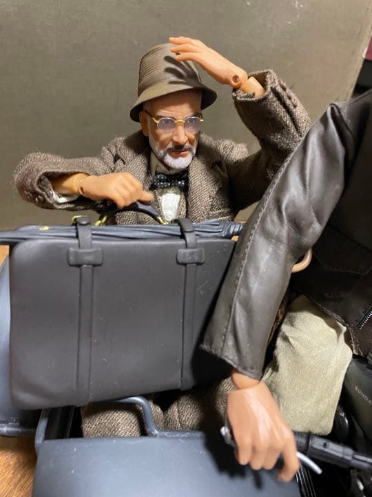 『インディ・ジョーンズ／最後の聖戦』　サイドカーシーン再現フィギュア