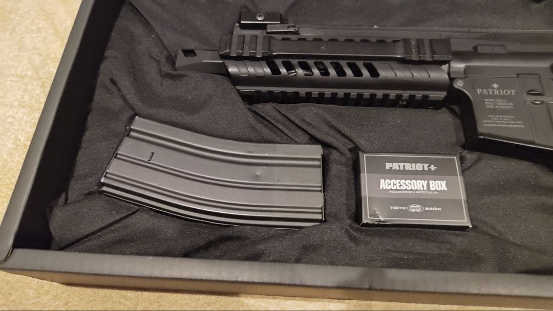 東京マルイ パトリオットプラス バッテリー、充電器付き