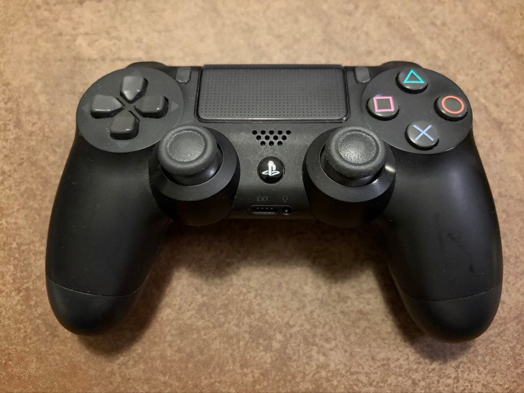 PlayStation 4 Slim 本体 と 付属品等