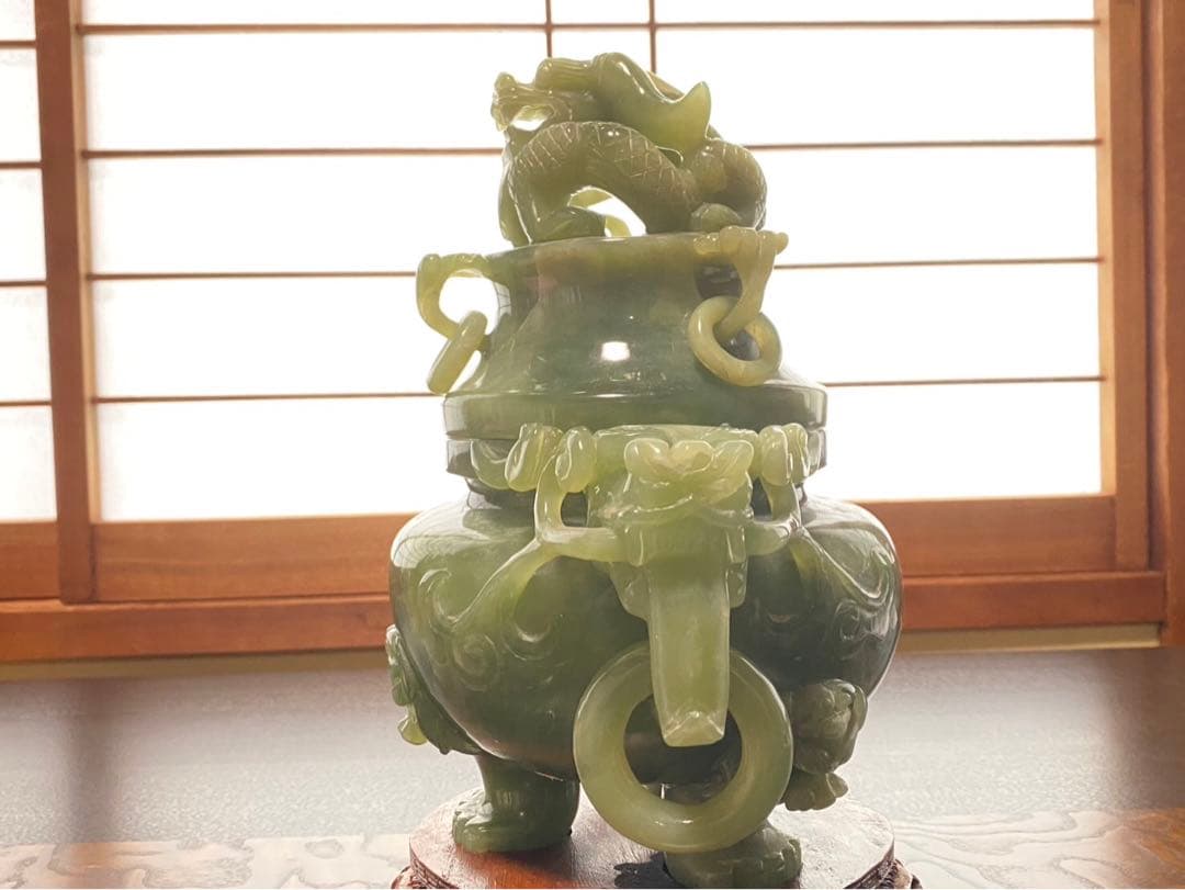 翡翠 玉石 龍双耳龍掴み三足香炉