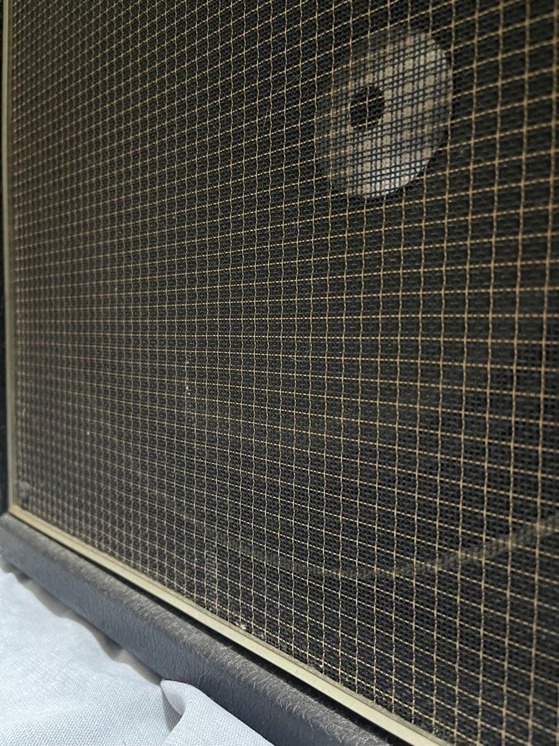 ROLAND CB-40 VINTAGE BASS COMBO ￼ベースアンプ