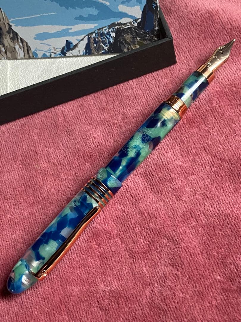 MONTEVERDE USA Mountains of the World万年筆