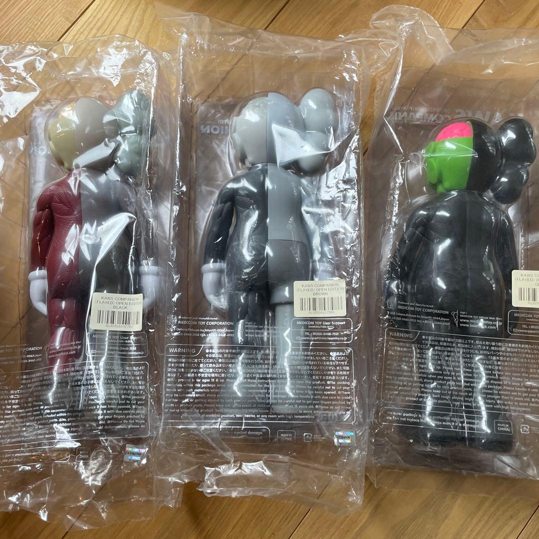その他 KAWS Companion HOLIDAY open edition