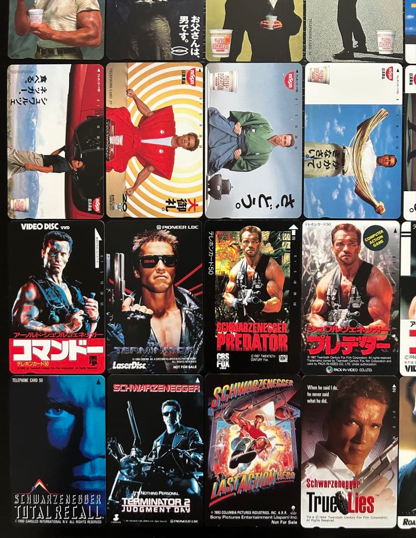 アーノルド・シュワルツェネッガー カード 32枚 未使用