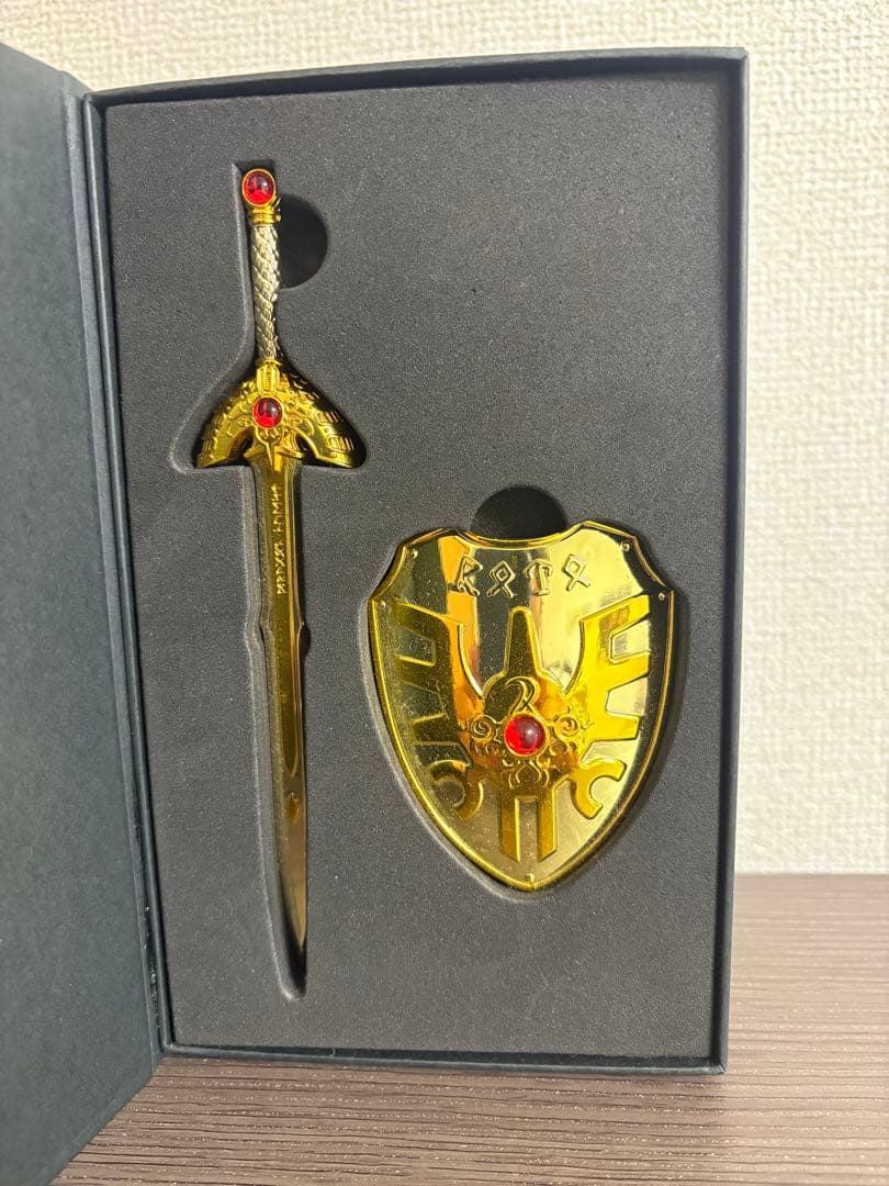 ドラゴンクエスト　メタリックアイテムズギャラリースペシャル　剣&盾3点セット