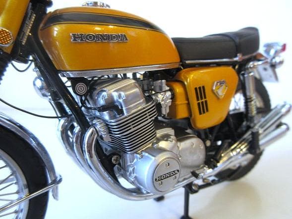 特価 MINICHAMPS (1/12) ホンダ CB750