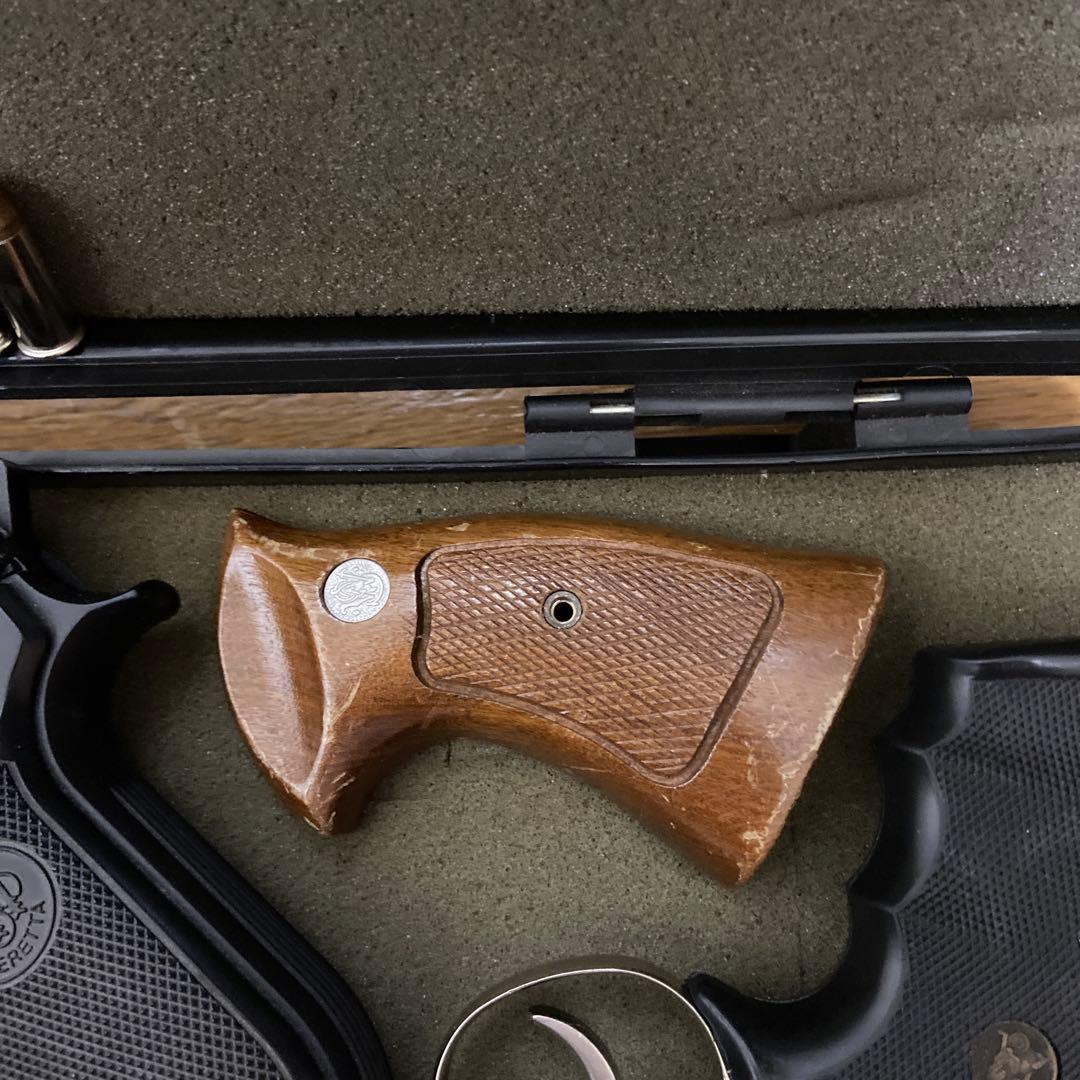 モデルガンとケース