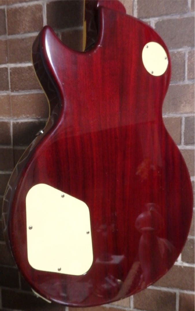 k*9様 カッコ良い！　Bacchus Liveroad レスポールタイプ