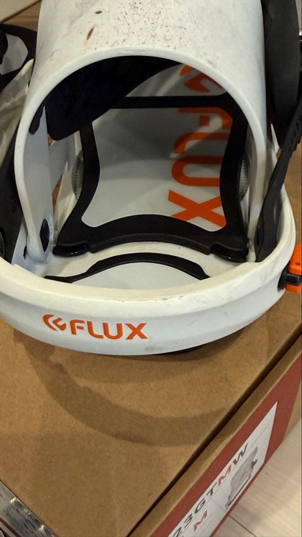 【ほぼ新品】FLUX GT M サイズ スノーボードビンディング