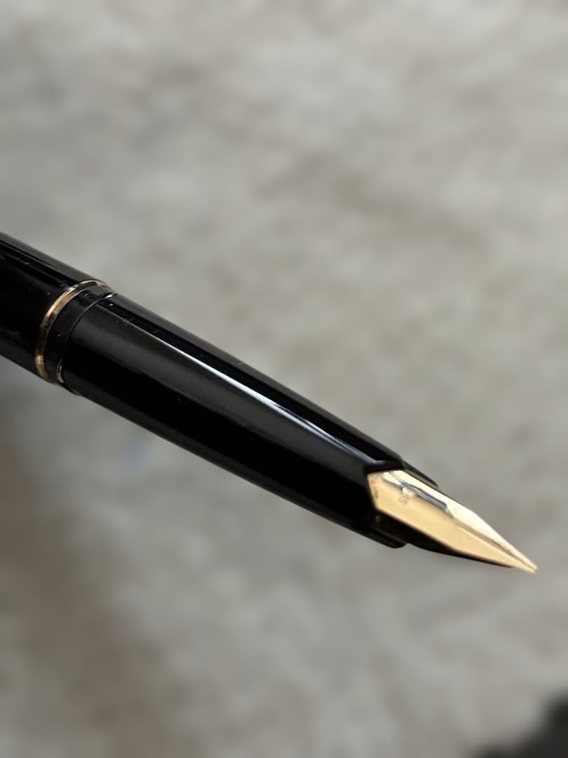 ◾️MONT BLANC モンブラン◾️万年筆◾️黒／金色◾️吸入確認済み◾️