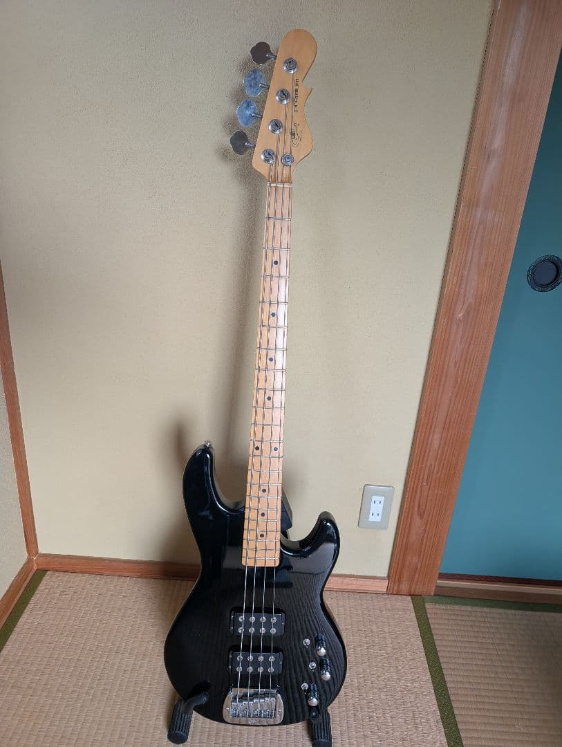 G＆L エレキベース