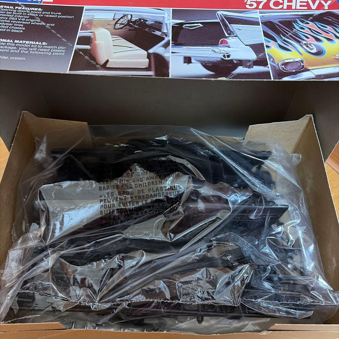 '57 CHEVY プラモデルキッド