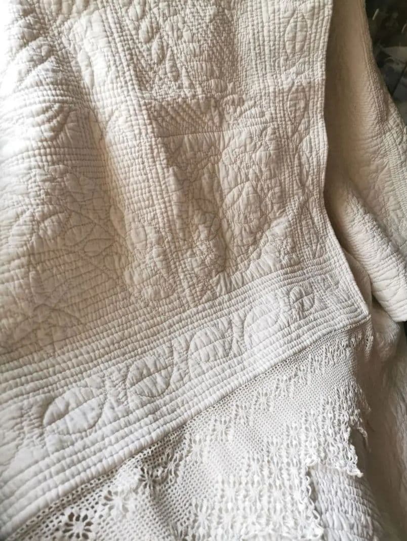フレンチ アンティーク ブティ キルト ハンドステッチ ホワイト クロシェレース