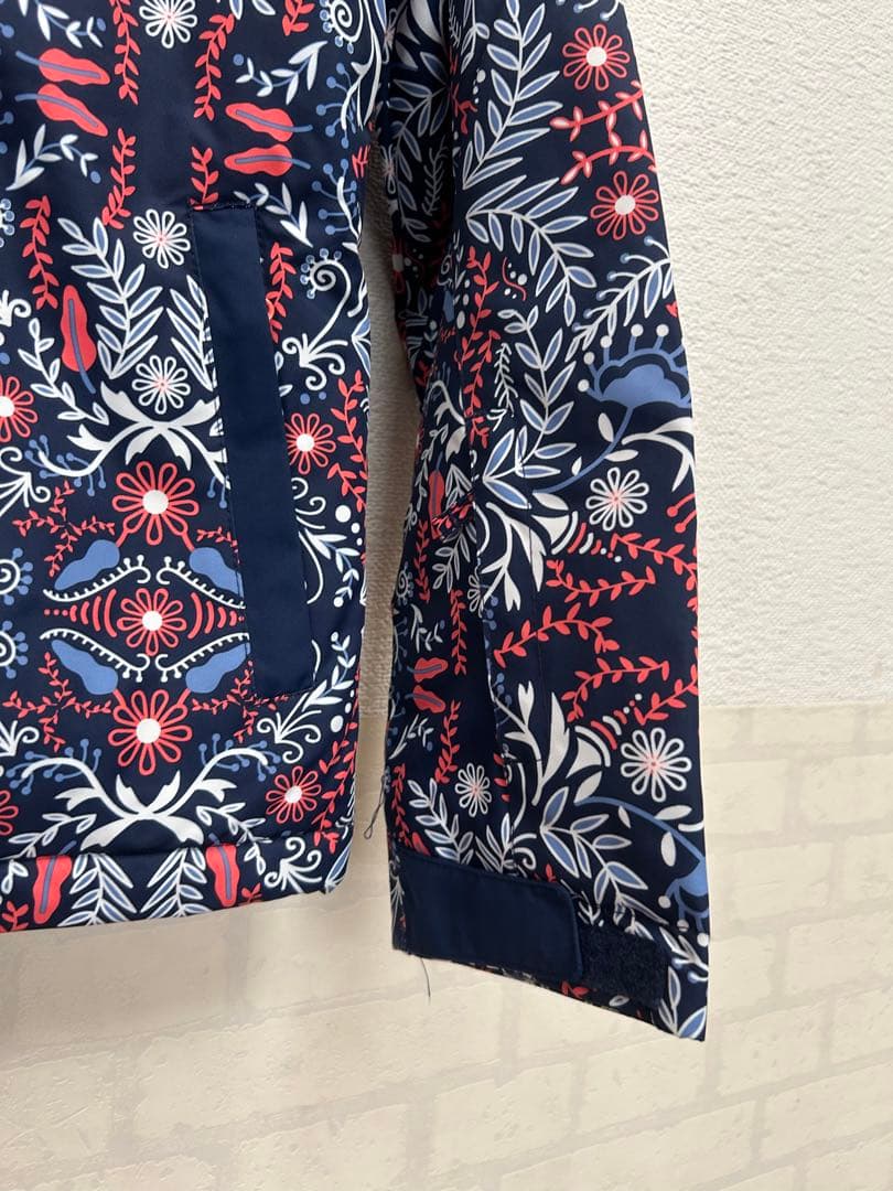 ロキシー　roxy ネイビー花柄スノーボードジャケット　10M 140cm