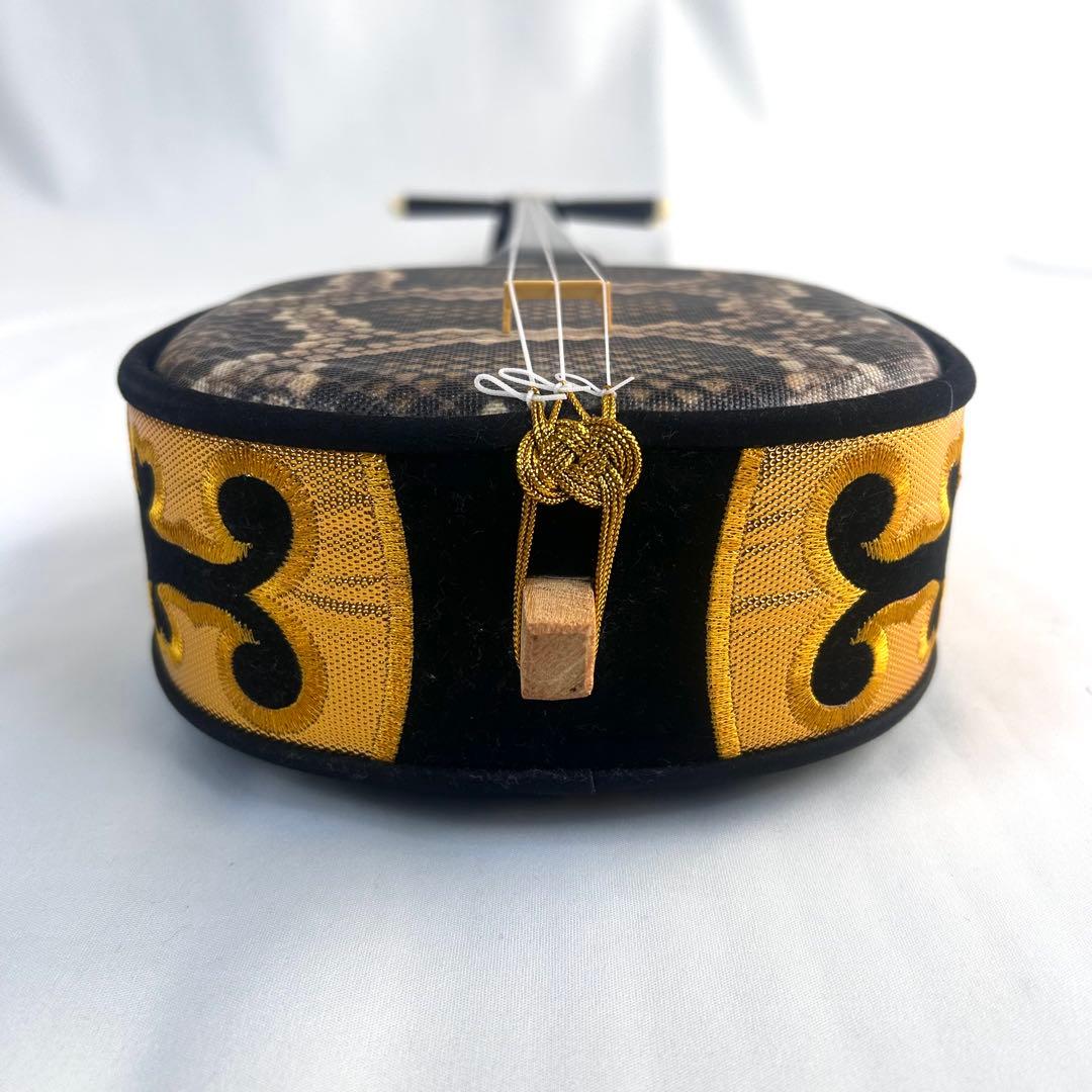 【美品】沖縄三線 三味線 人工革 合皮 ヘビ柄　ハードケース付 民族楽器 弦楽器