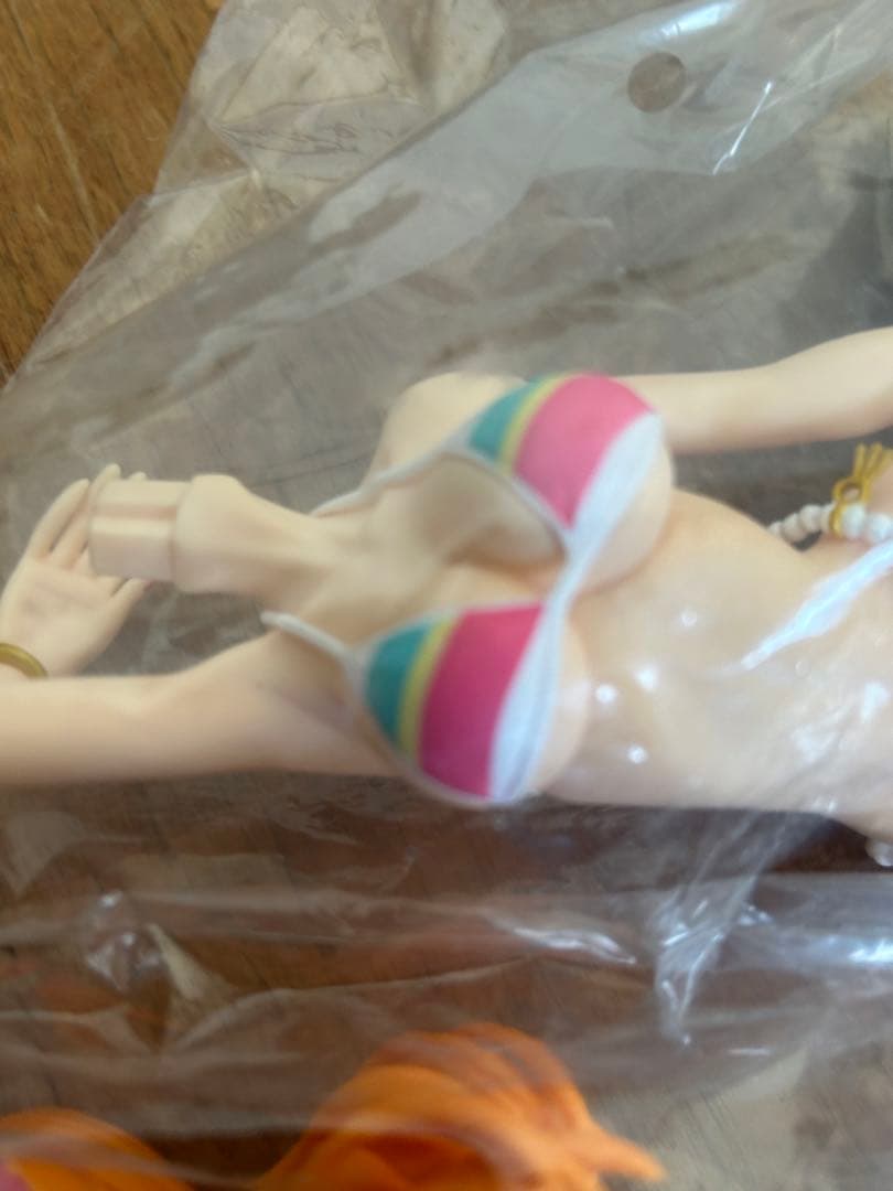 ワンピース　ナミ　ビキニ　フィギュア　未開封
