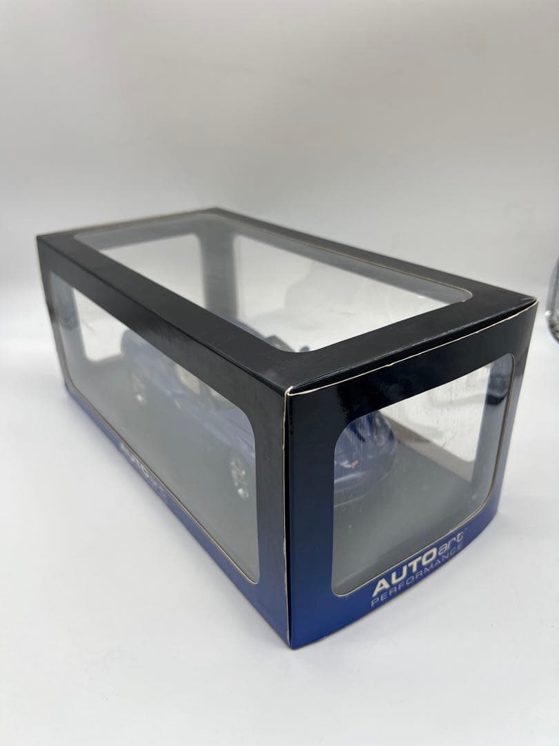 No151ミニカー1/18箱あり CORVETTE C6 CONVERTIBLE