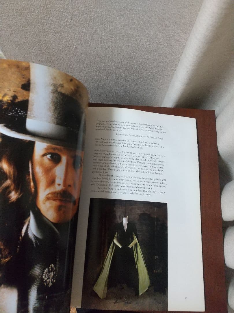 石岡瑛子ドラキュラ衣装特集本コッポラとエイコが語るブラム・ストーカーのドラキュラ