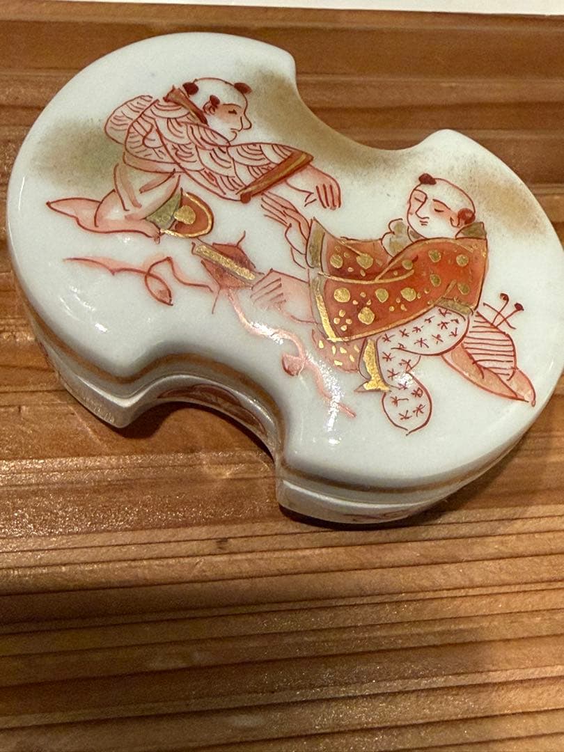 花街コレクション　香合　九谷　唐子赤絵金彩