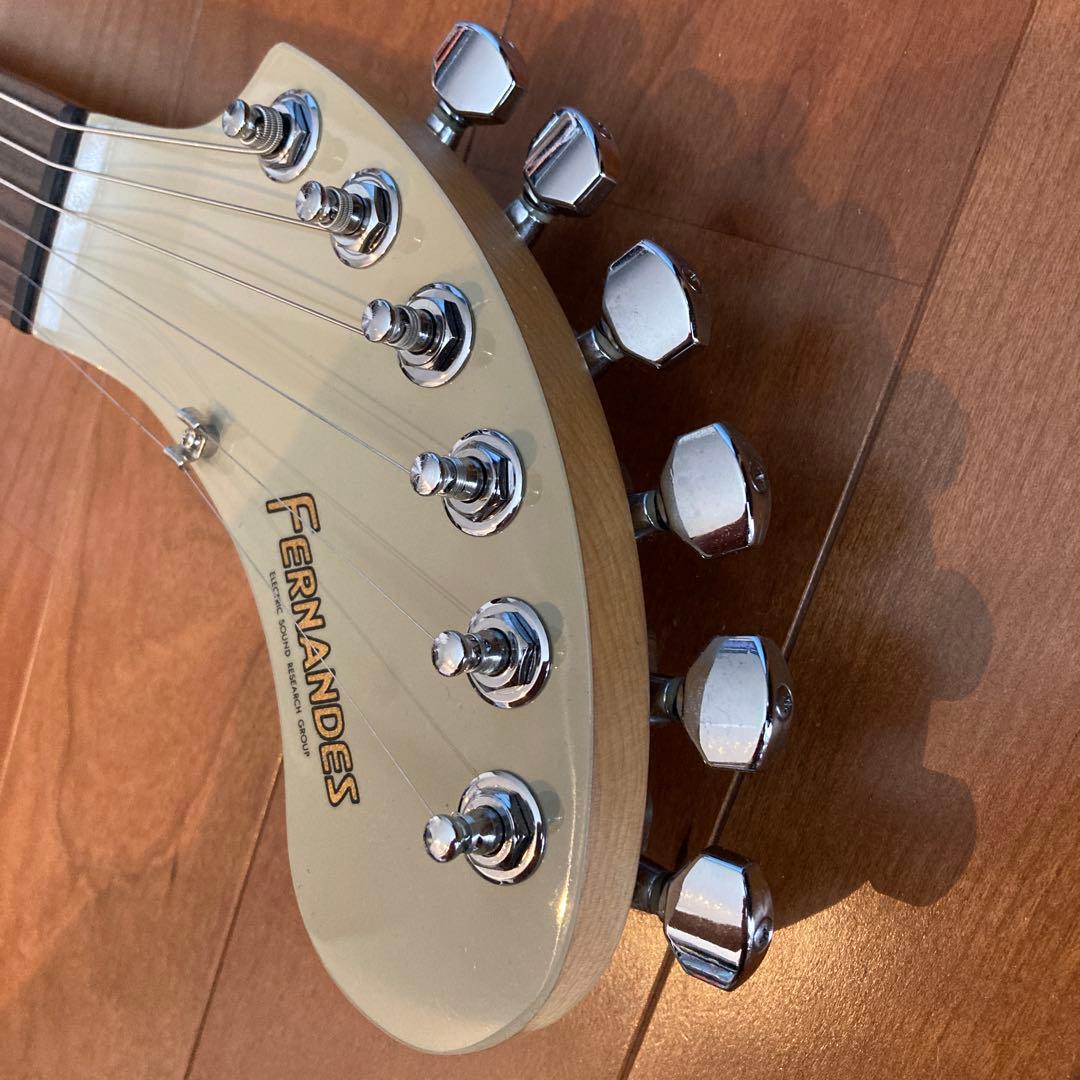 新品　未使用　フェルナンデス ZO-3 アンプ内蔵 エレキギター