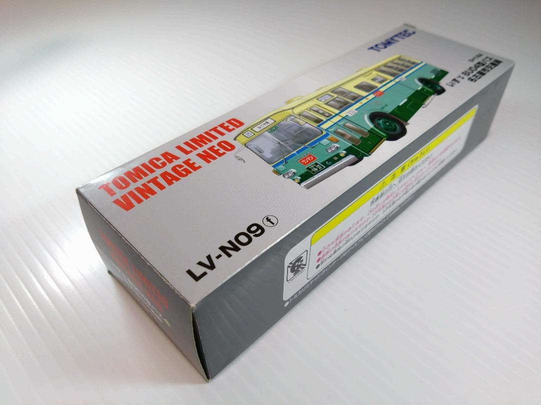 トミカリミテッドヴィンテージネオ LV-N09f いすゞ BU04型バス