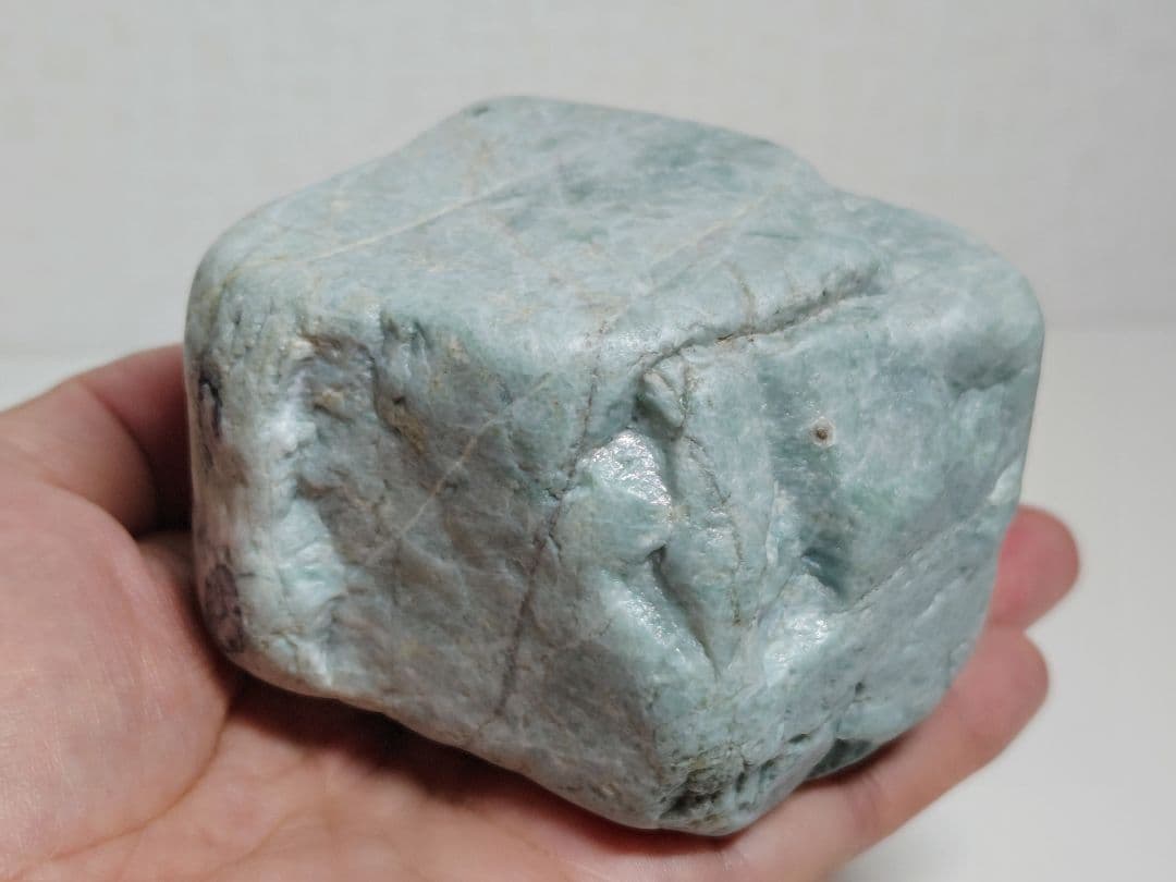 青灰 781g 翡翠 ヒスイ 原石 鑑賞石 自然石 誕生石 鉱物 鉱石 水石