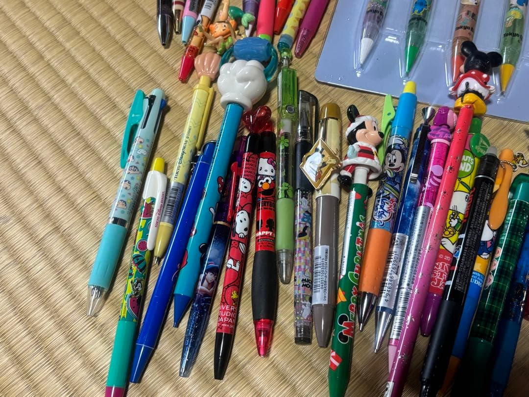 【ボールペン、シャーペン】まとめ売り　大量！キャラクターもの　ディズニー　USJ