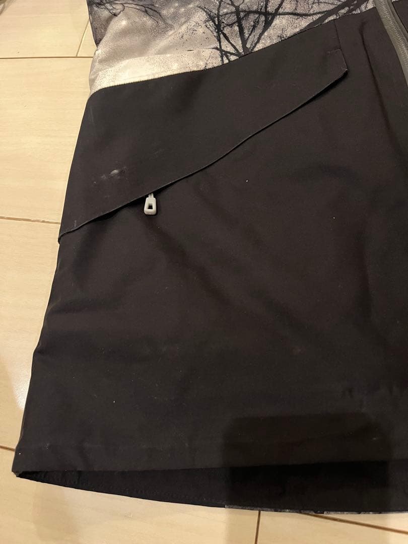 Patagonia スノーボード用ウェア 女性用 木の枝と星空デザイン