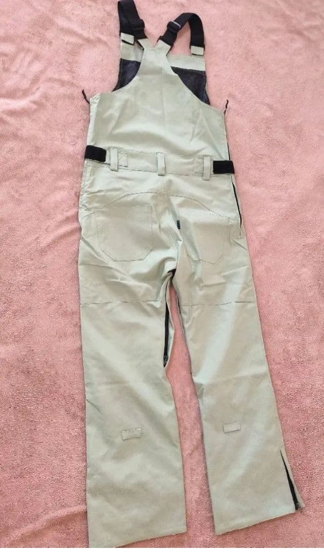 新品レディーススノボウェアМ