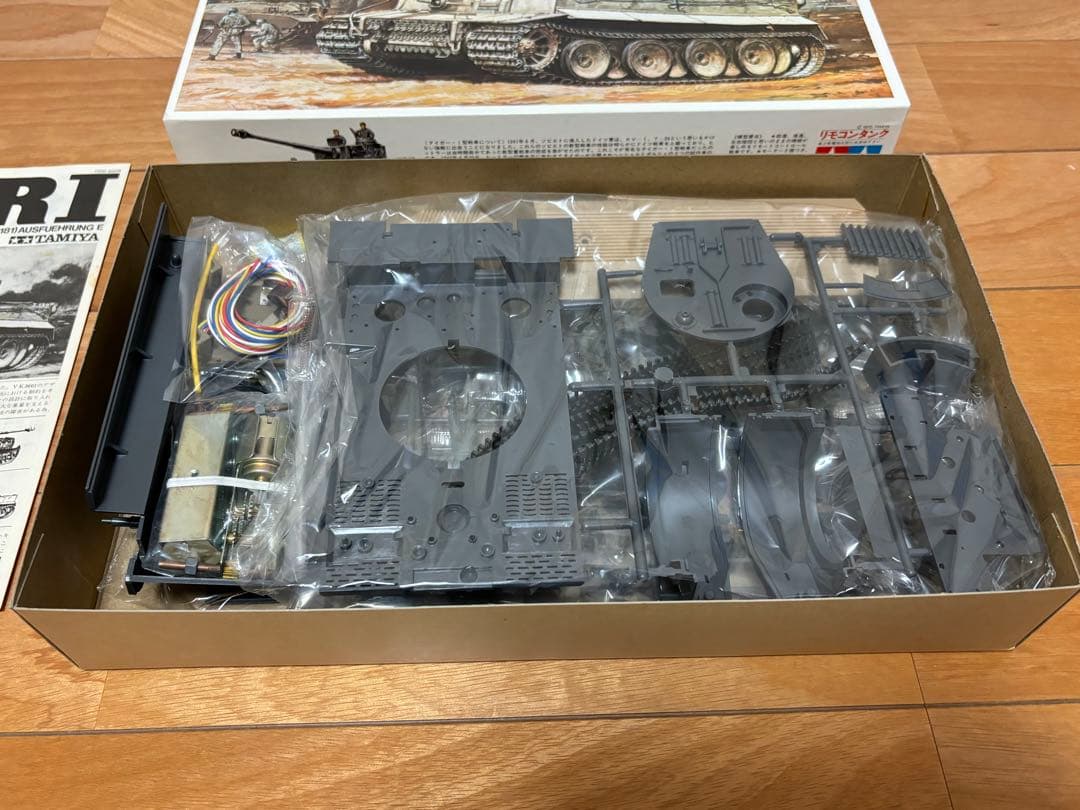 タミヤ 1/35 ドイツ 重戦車 タイガーI型 リモコンタンク 未組立
