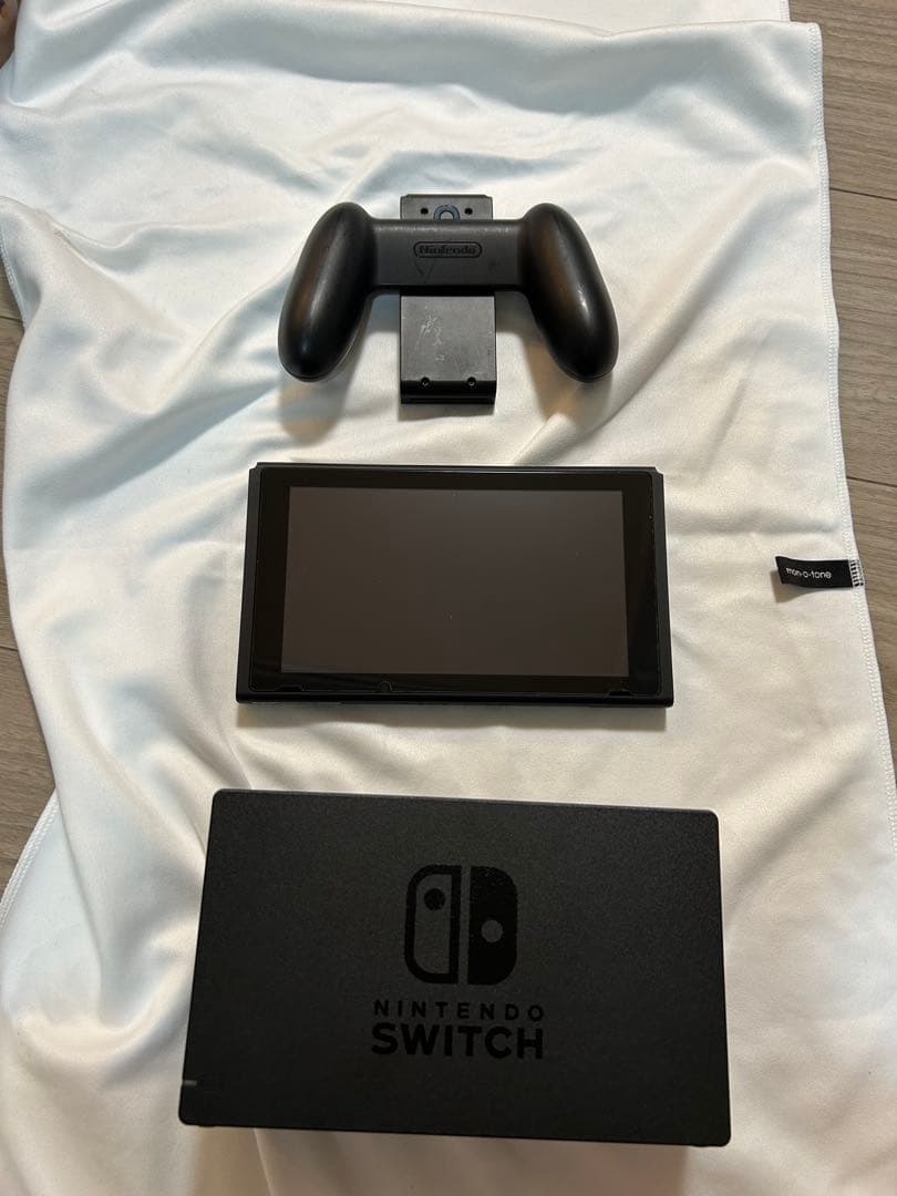 Nintendo Switch 本体 グレー（美品・2024年購入）