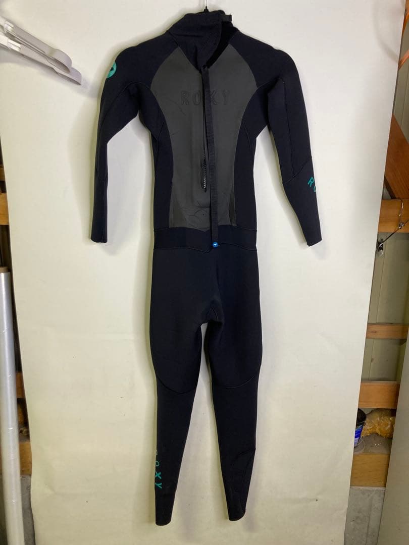 ロキシー フルスーツ シンクロ4mm/3mm レディース　4号　160㌢/50㌕