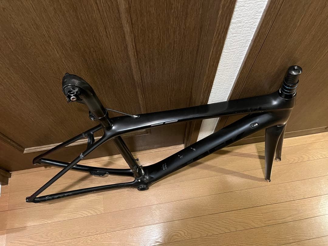 トレック TREK エモンダ EMONDA SL カーボン フレーム　難あり