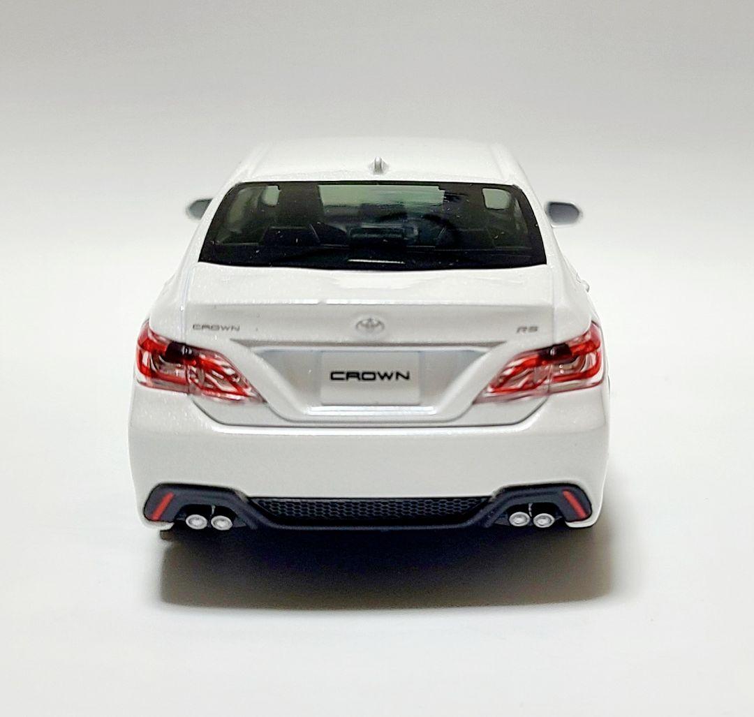 トヨタ 220系クラウン RSアドバンス カラーサンプル