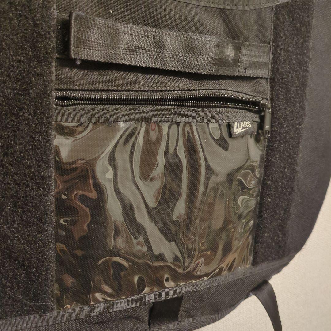 LARS メッセンジャーバッグ ブラック