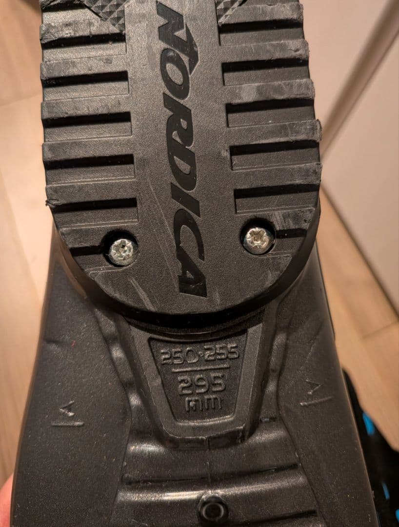 NORDICA　ブーツ　25〜25.5cm