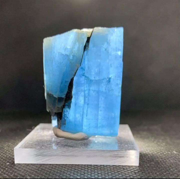 アクアマリン :ブラックトルマリン共生:ベトナムタインホア産40g