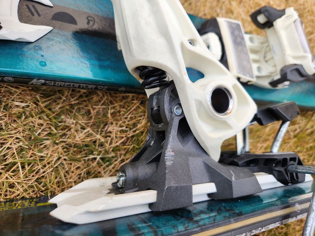 K2ケーツー スキー板Shreditorシュレディター 92