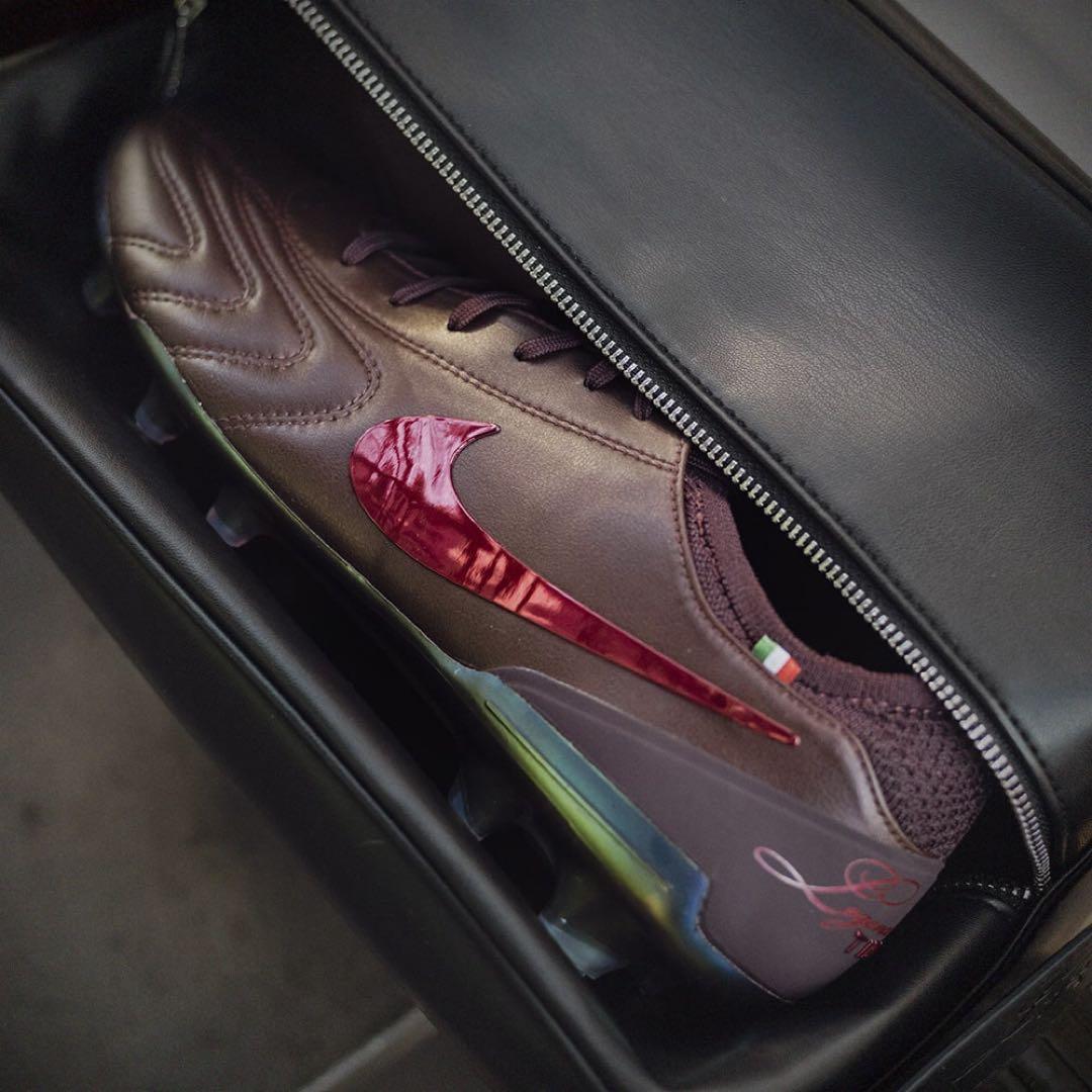 ナイキ ティエンポ レジェンド 10 エリート LUXE FG 26.5